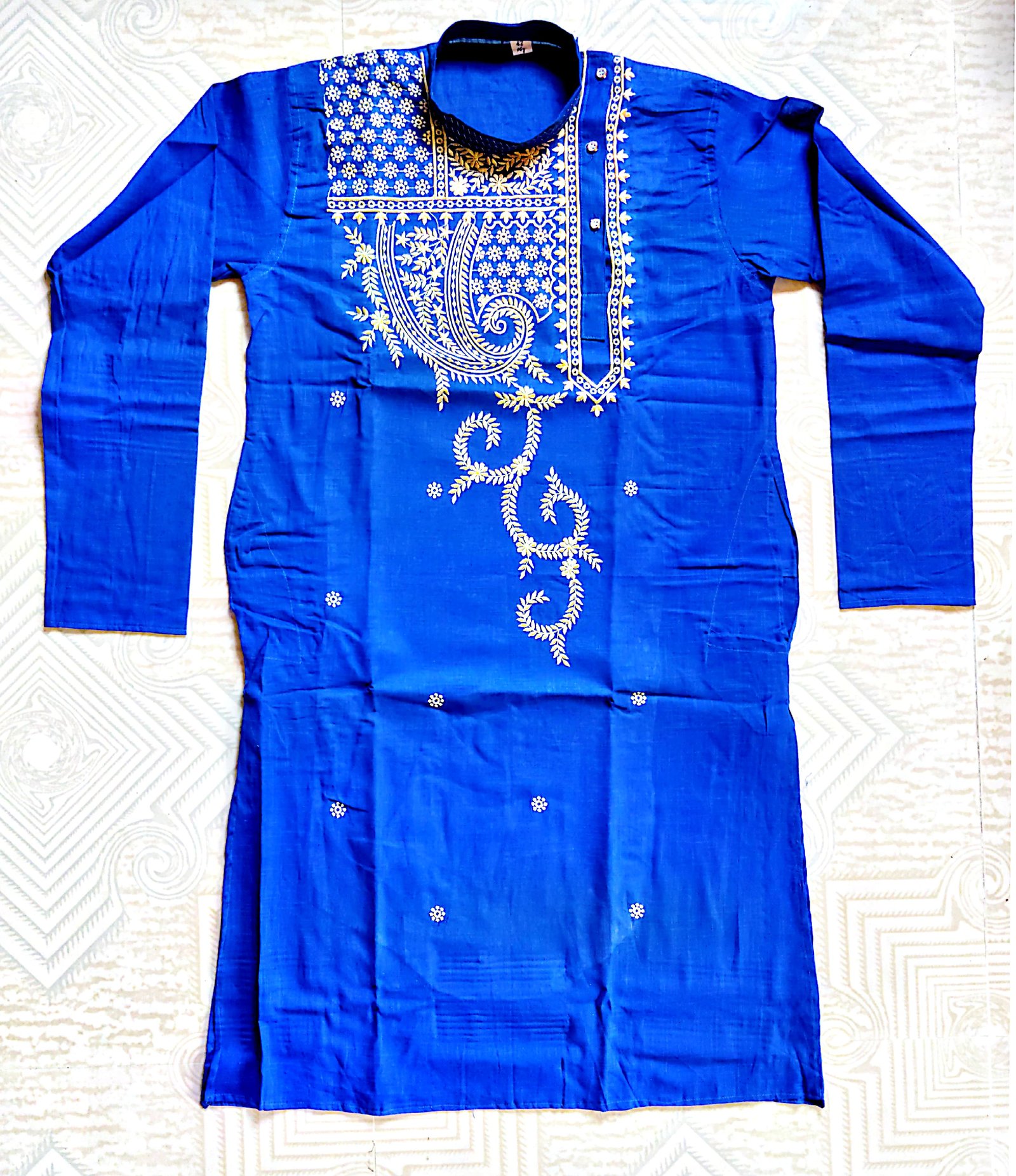 Bright Blue Embroidered Cotton Kurta: Festive & Elegant Long Sleeve Attire for Men